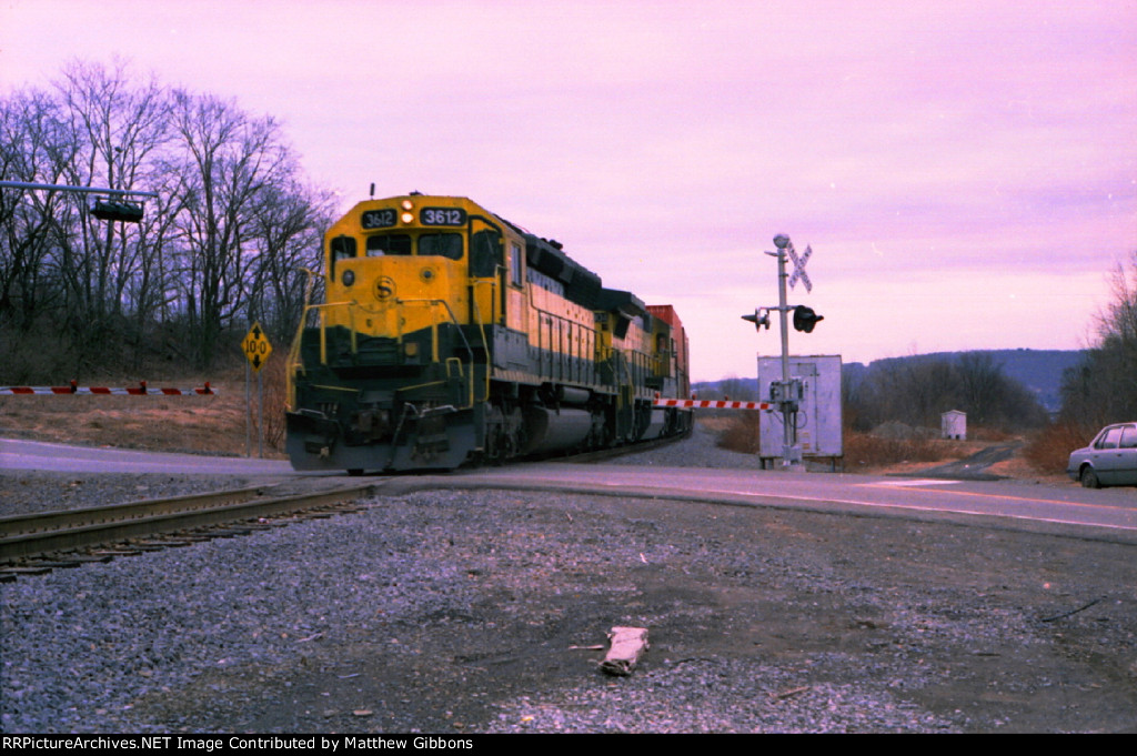 NYS&W train SQ555-date approximate